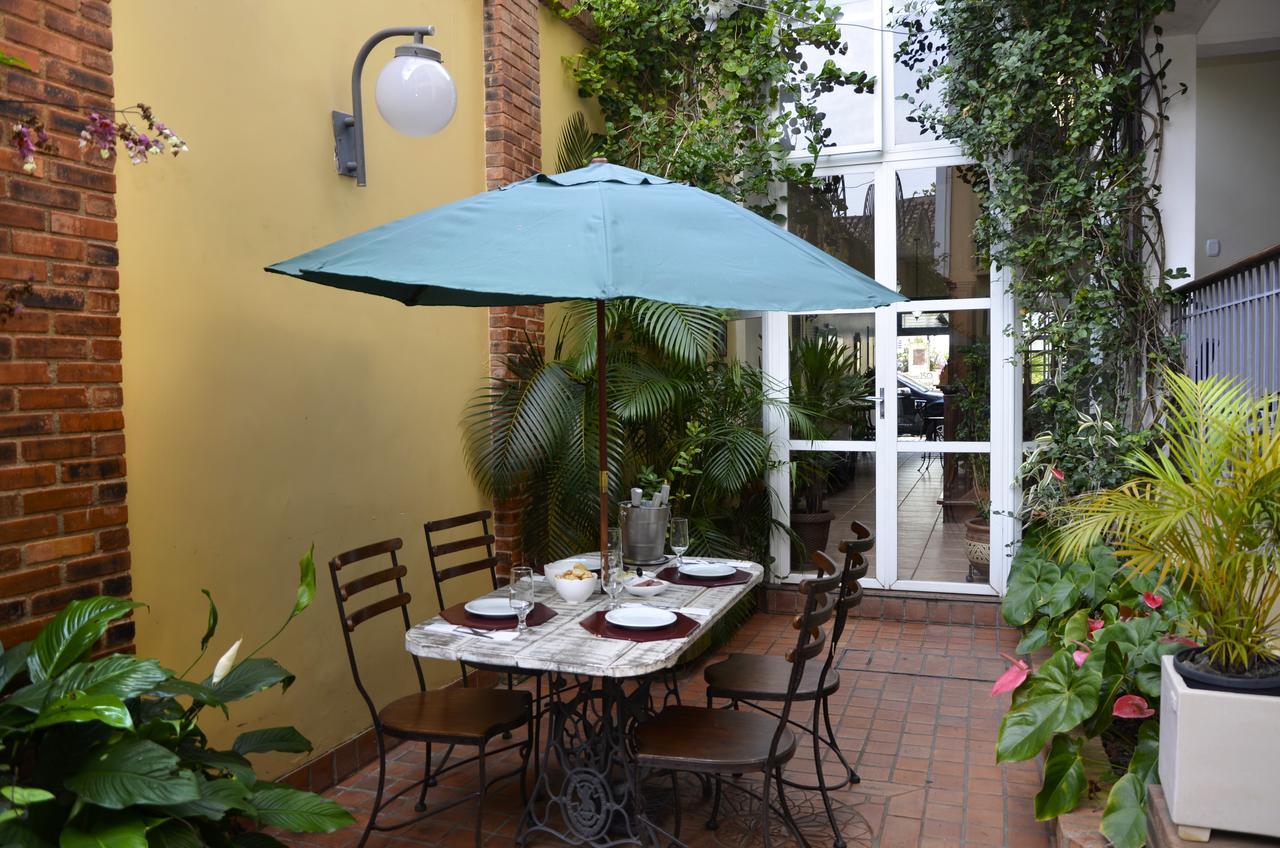 Casa Do Manequinho E Restaurante *