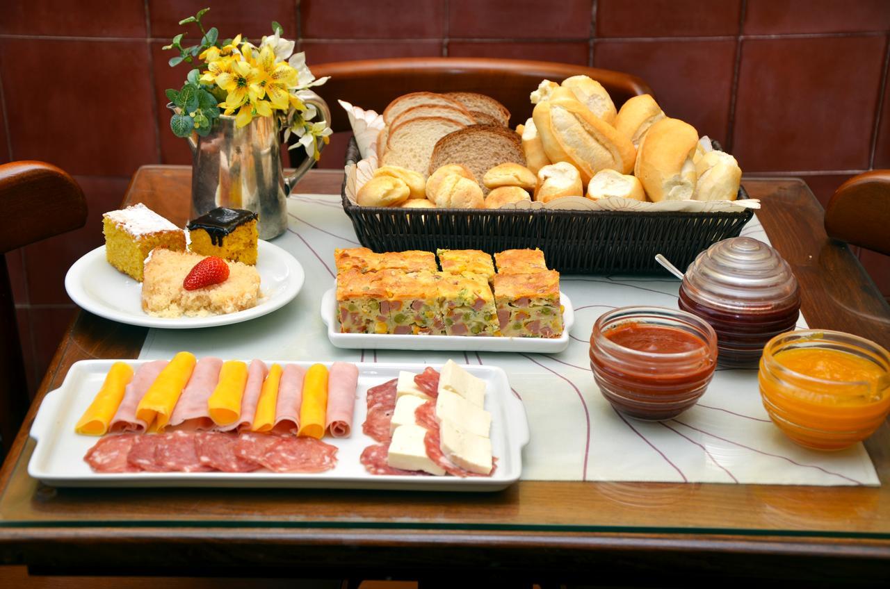 Casa Do Manequinho E Restaurante *