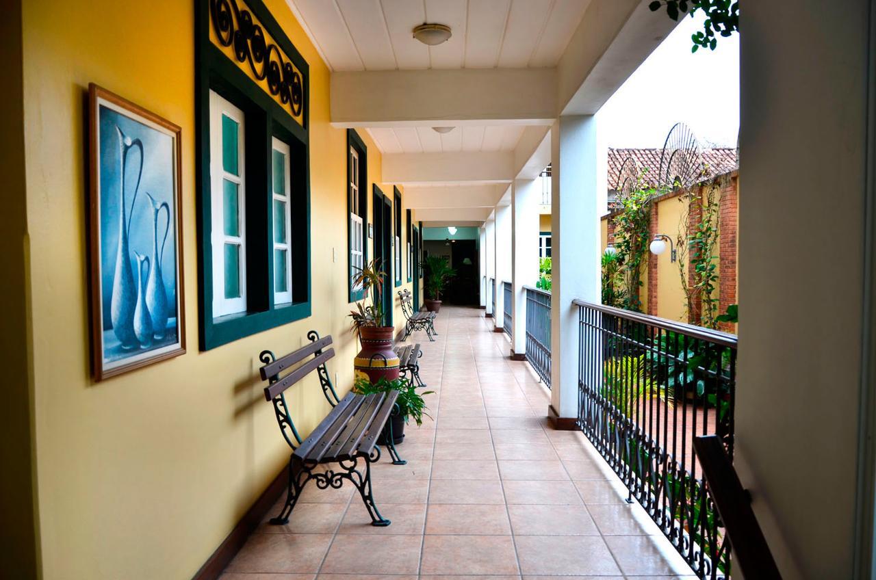 Casa Do Manequinho E Restaurante Hotel *